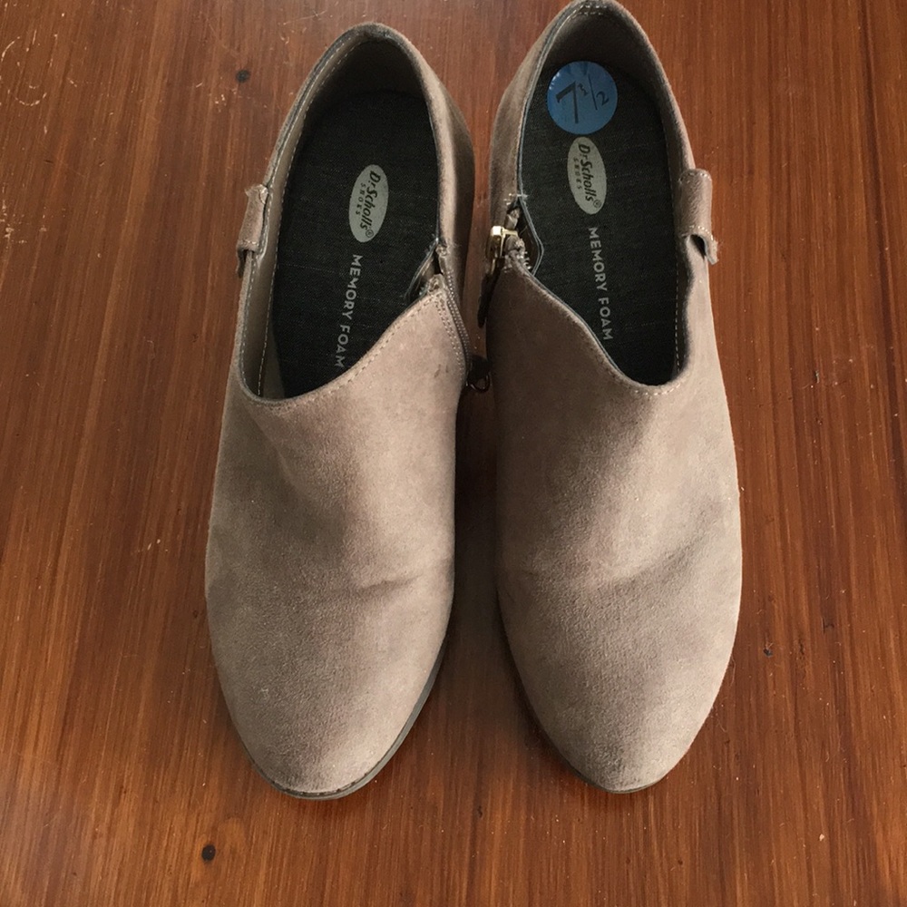 Dr. Scholl’s tan booties